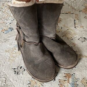 BearPaw Gray Brown Suede Winter Boots